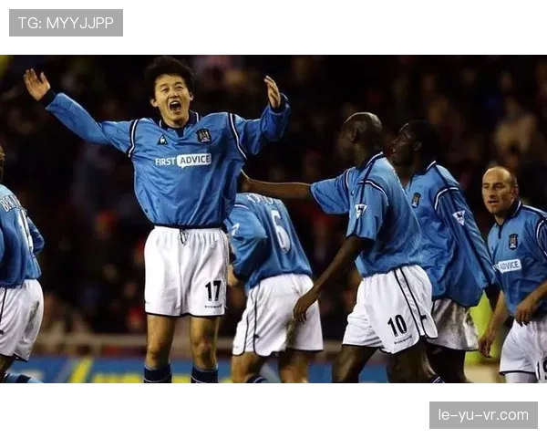 卡瓦尼无球跑动诠释现代前锋典范，赛场表现持续亮眼