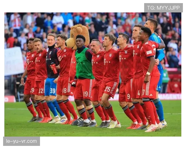 德甲转会窗口开启，各队新战略浮出水面，目标球员引关注