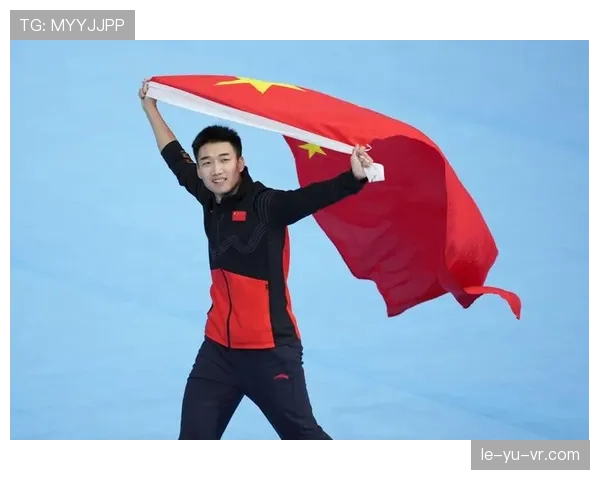 高亭宇训练完直接去吃火锅,教练在后面追着喊别放香油