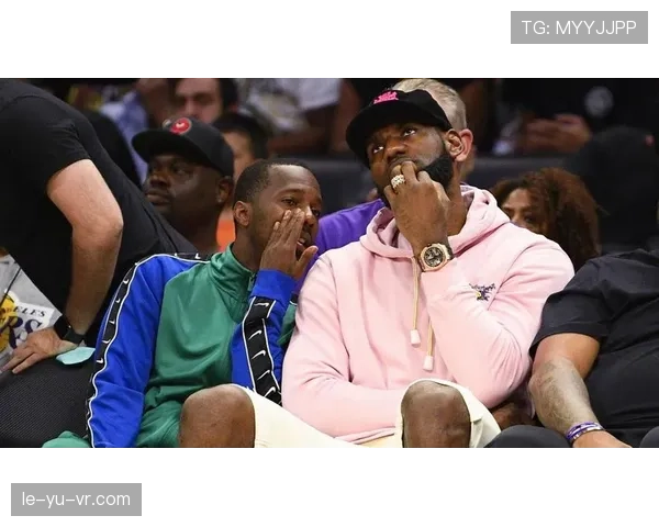 勒布朗早上起床喝的水都比我一周工资多吧？